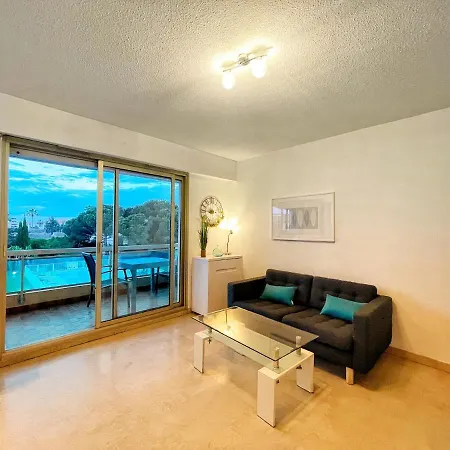Grand Studio Proche Mer Avec Piscine. Antibes Exterior photo