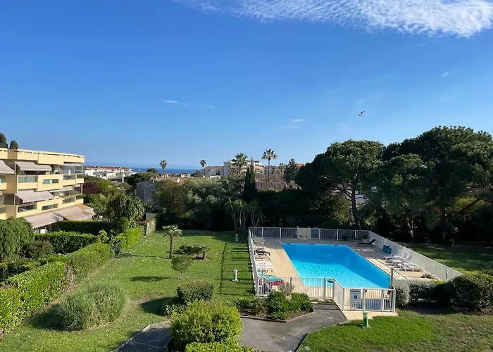 Grand Studio Proche Mer Avec Piscine.