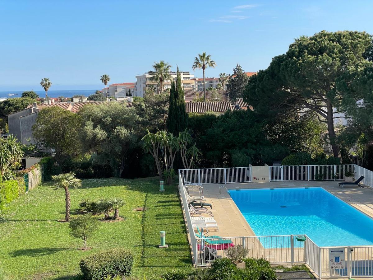 Apartment Grand Proche Avec Piscine.