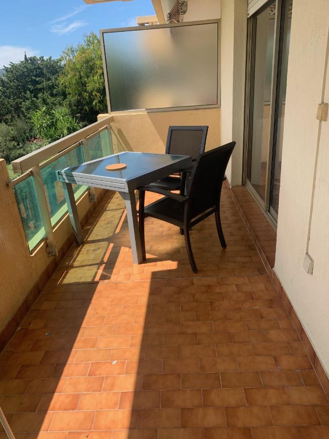Grand Proche Avec Piscine. Apartment *